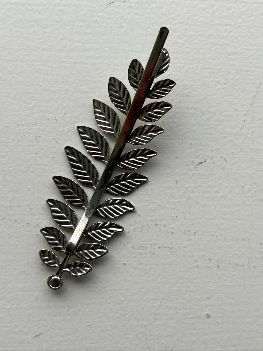 Silver leaf-shaped hair pin W
